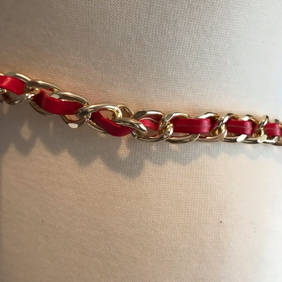 Red Chain Belt - Picture 3 of 3